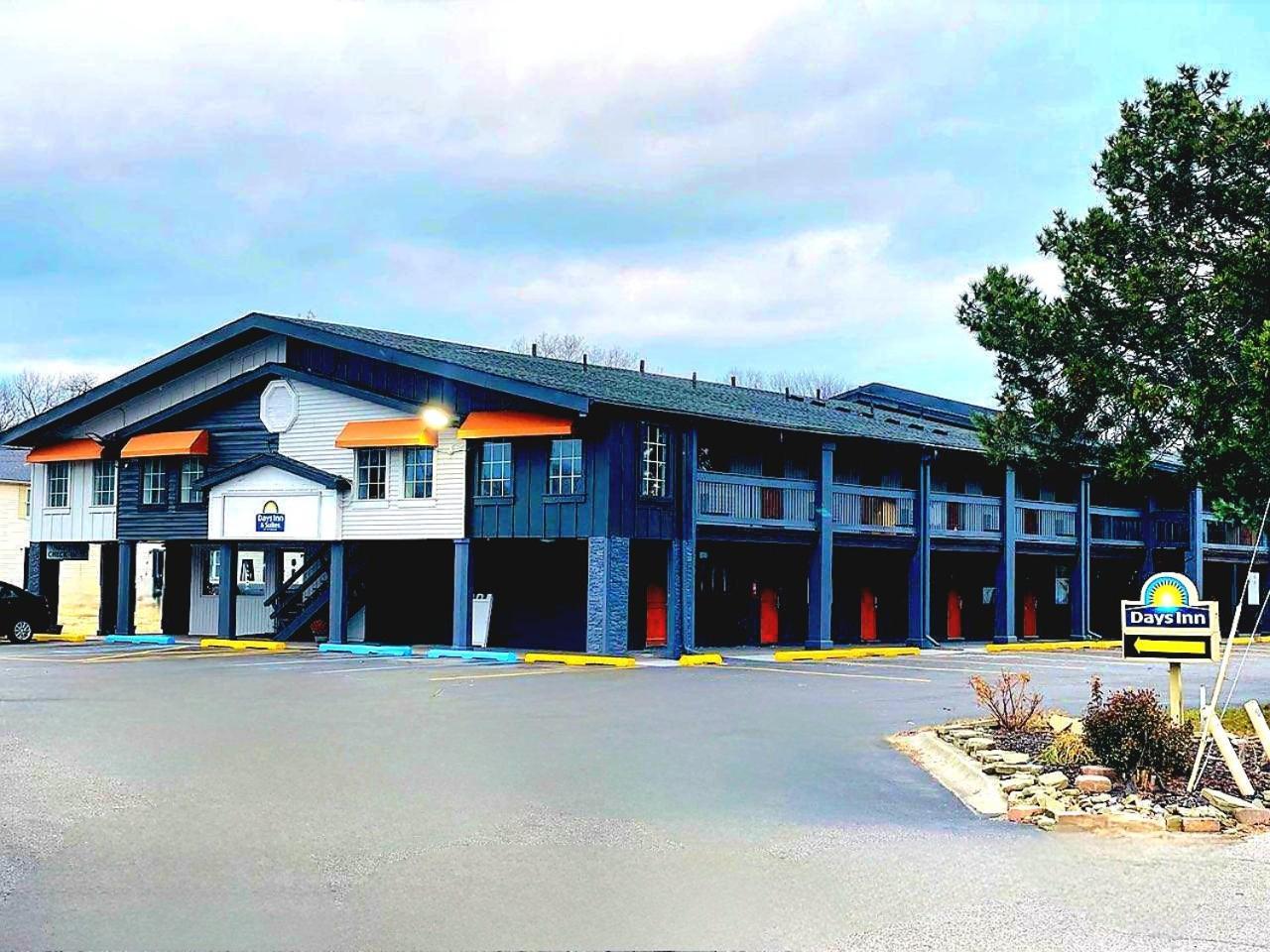 Days Inn And Suites By Wyndham Port Huron Exterior photo
