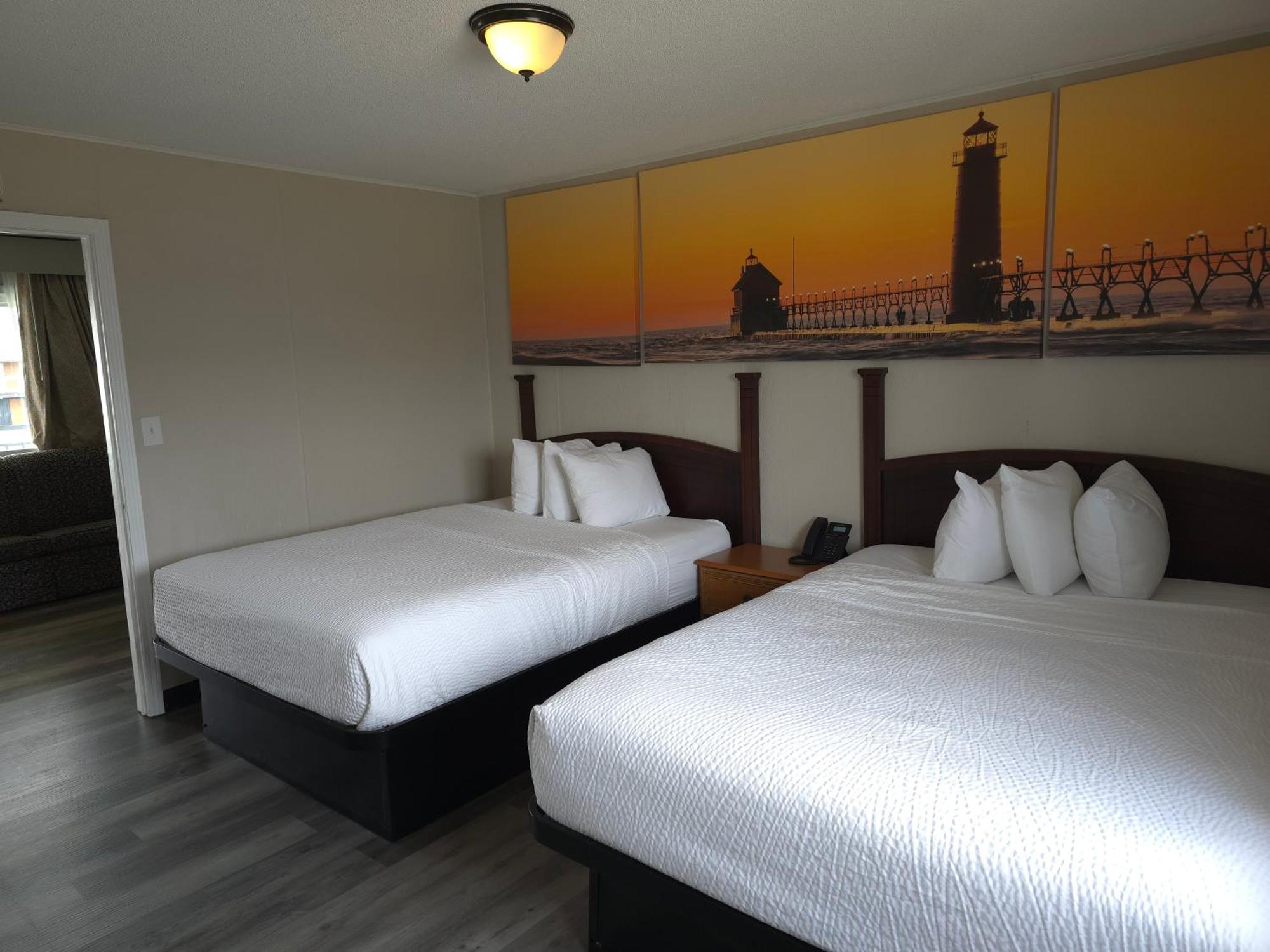 Days Inn And Suites By Wyndham Port Huron Exterior photo