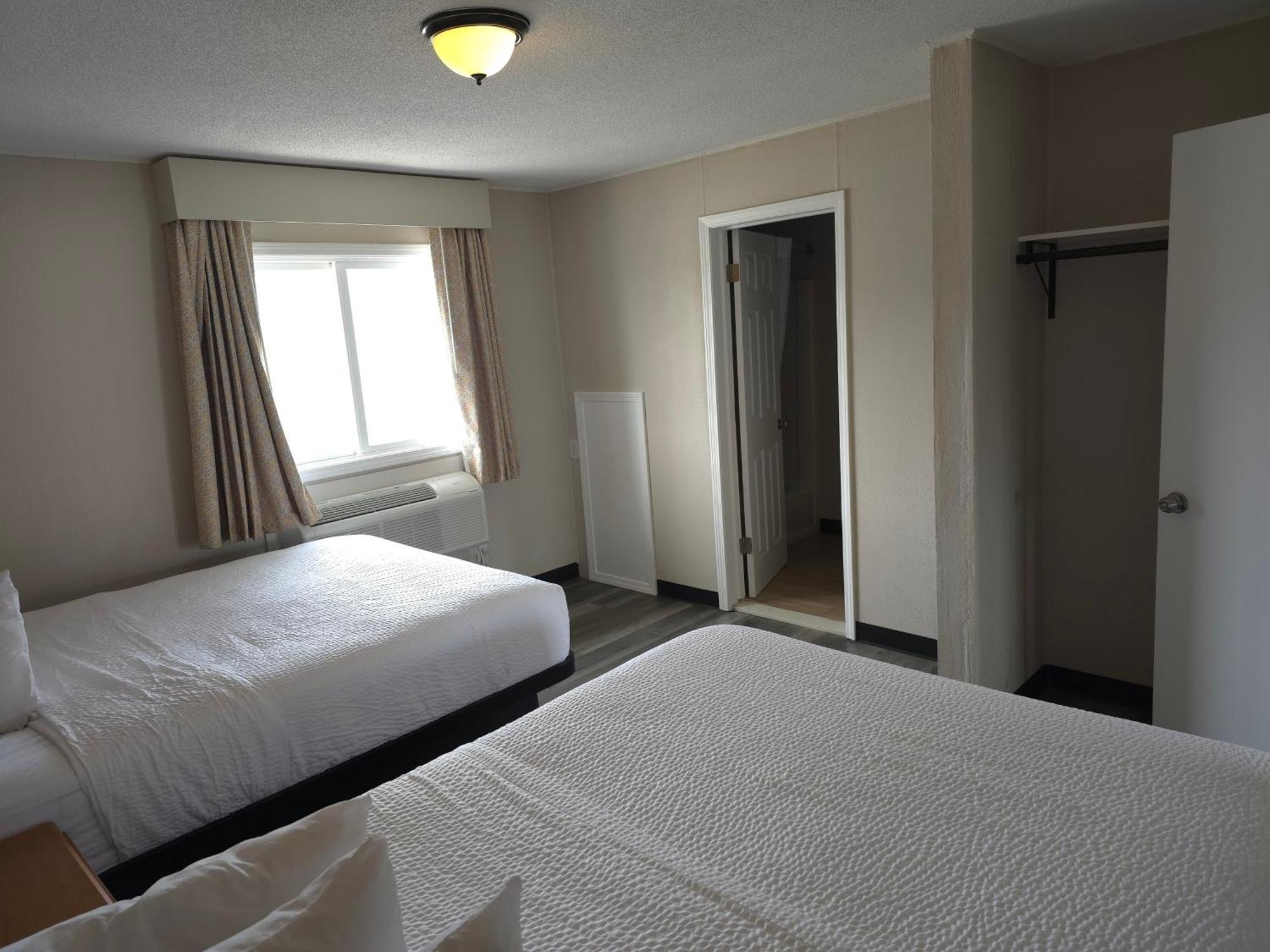 Days Inn And Suites By Wyndham Port Huron Exterior photo